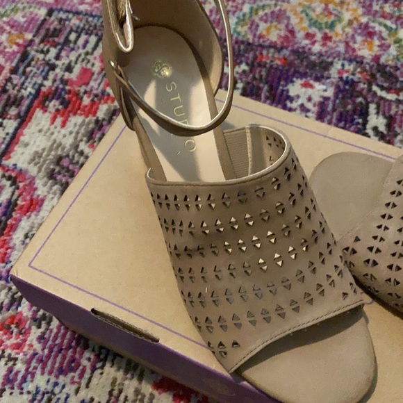 Spring/summer shoes - Picture 3 of 4